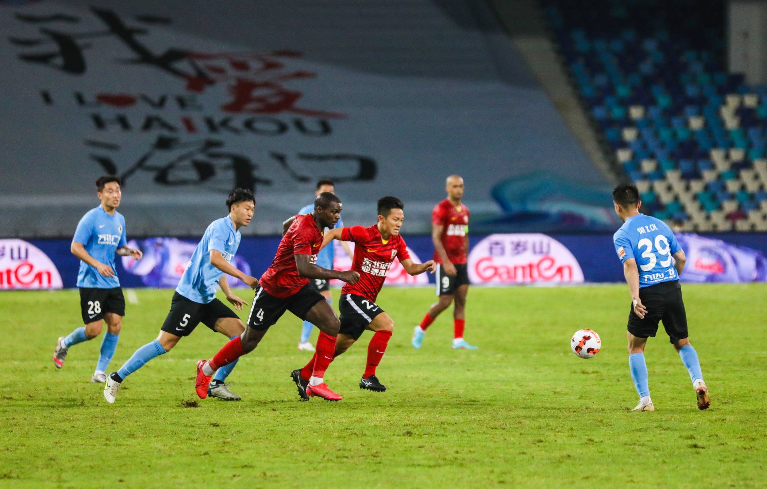 都显得被动 都显得被动