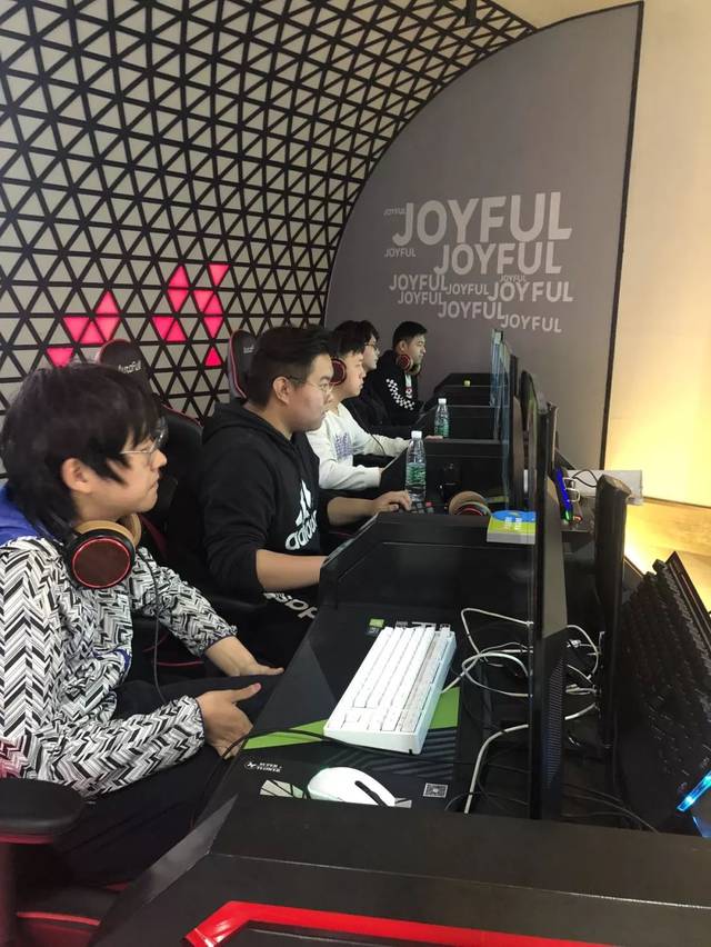 场就展现出 场就展现出