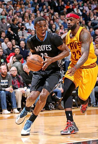 费城费城人在 2011 年组建了由哈勒戴、李、汉梅尔斯和奥斯华组成的“四巨投”